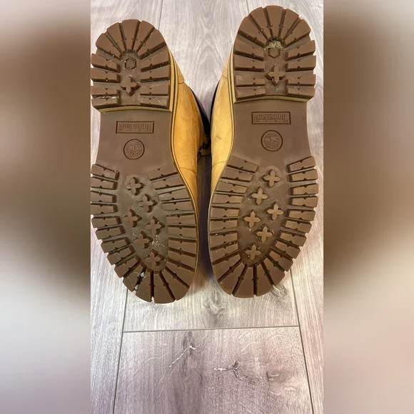 TIMBERLANDS - Picture 4 of 5